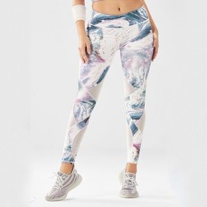 Mid-Rise Mesh Powerhold® Legging Stratus Pattern